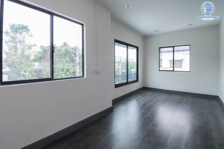 *****ทาวน์เฮ้าส์มือสองย่านนนทบุรี ม.พฤกษา54/1 บางใหญ่-เซ็นทรัลเวสต์เกต หลังมุม! เนื้อที่กว้างขวางถึง 28.3 ตร.ว. ฟังก์ชัน 3 ห้องนอน 2 ห้องน้ำ 1 ที่จอดรถ บ้านหันทิศเหนือ บนทำเลแห่งการเดินทาง เชื่อมต่อถ.กาญจนาฯ เพียง 20 นาทีถึงรถไฟฟ้าสายสีม่วง "สถานีคลองบางไผ่"...